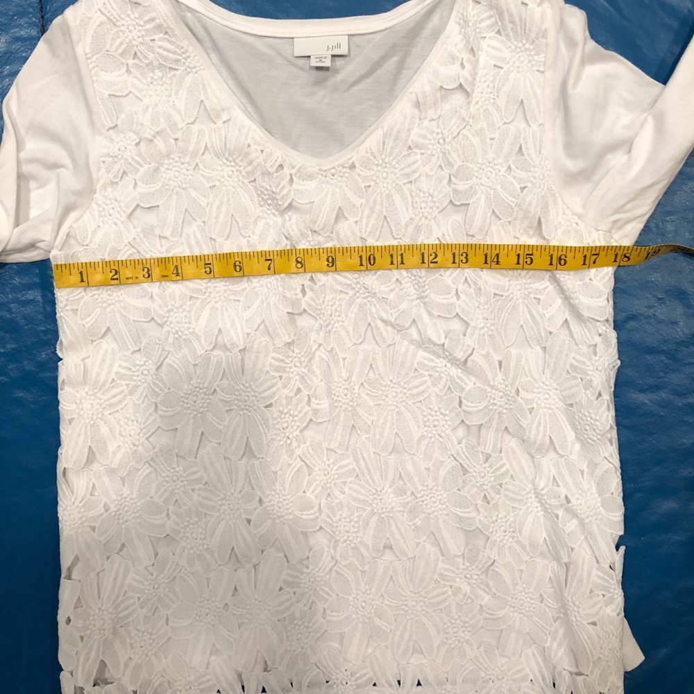 J Jill Top with flower lace detail in white. Size MP - Picture 11 of 16